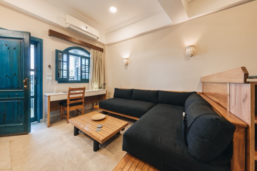 Seating area looking towards the front door
